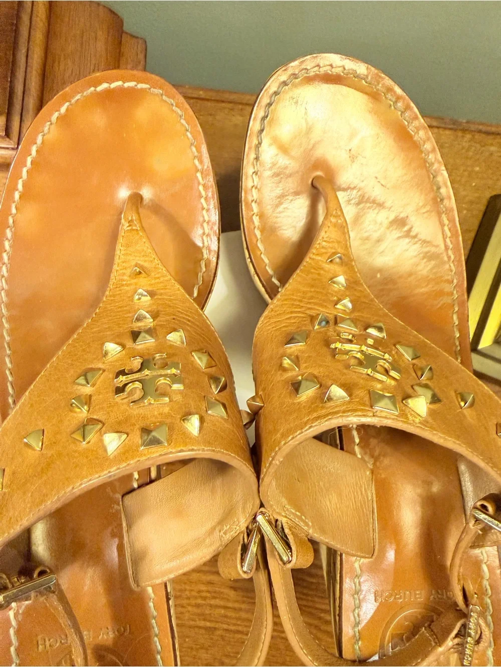 Tory Burch Cognac Leather Platform Cork Wedge Thong Sandals Gold Studs Size 10.5